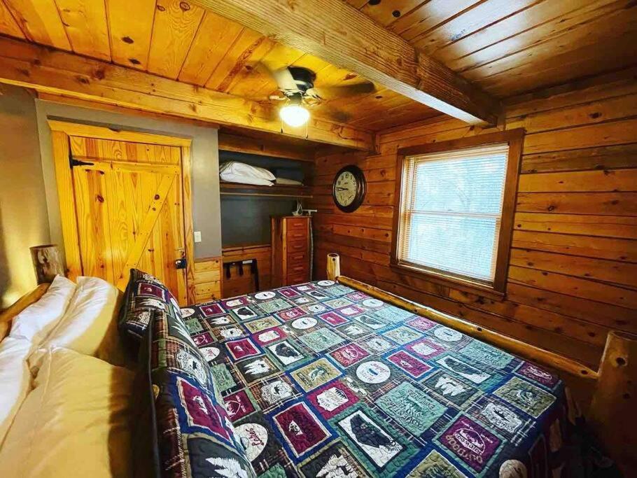 The Loft At Bear Mountain Log Cabins 유레카 스프링스 외부 사진